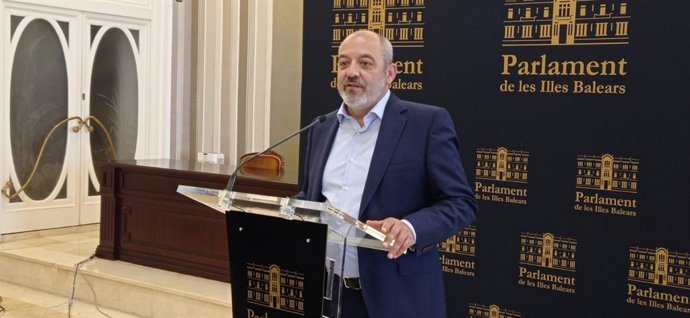 El diputado de Vox en el Parlament Sergio Rodríguez