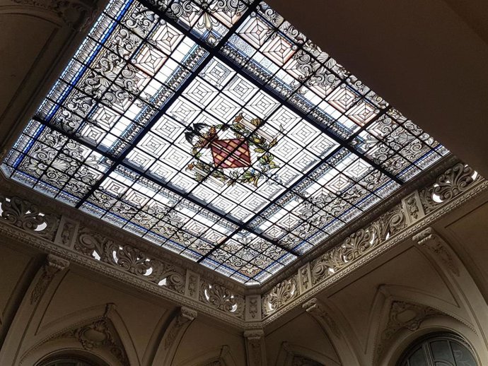 Cristalera del vestíbulo del Ayuntamiento de Valncia