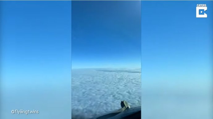 Un piloto de avión graba el vuelo desde el aeropuerto de Estambul al de Esmirna, en Turquía, en time-lapse
