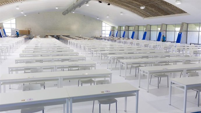 Una de las sedes habilitadas para la PEvAU en el Pabellón Deportivo de su campus