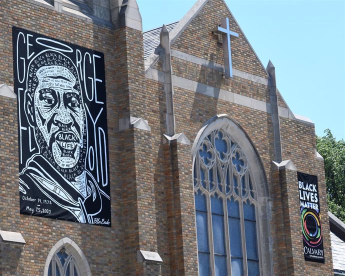 Mural en recuerdo de George Floyd en Minneapolis