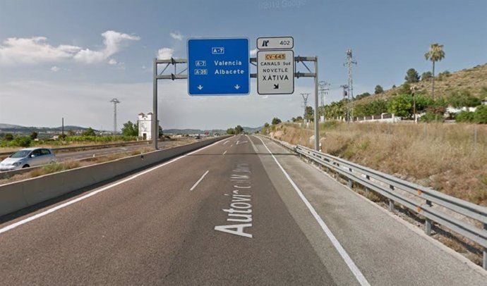 Autovía A-7 a su paso por Xtiva (Valencia)