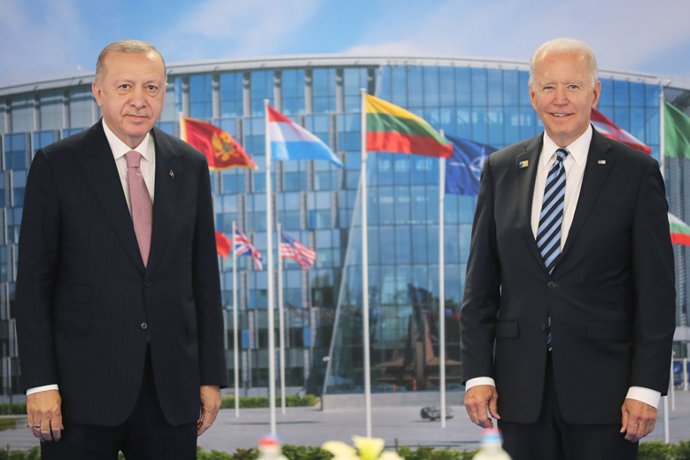 El presidente de Turquía, Recep Tayyip Erdogan, y su homólogo estadounidense, Joe Biden.