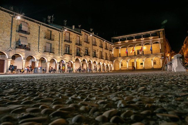 Inauguración de la iluminación de la Plaza Mayor de Sigüenza.