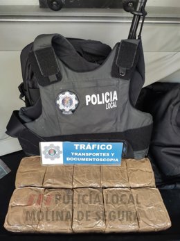 Dos detenidos con más de 15 kilos de hachís en el vehículo en que circulaban en Molina de Segura