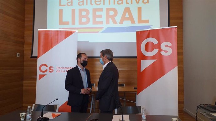 El vicesecretario general y secretario de comunicación de Ciudadanos, Daniel Pérez Calvo, y el coordinador de Ciudadanos en La Rioja, Pablo Baena
