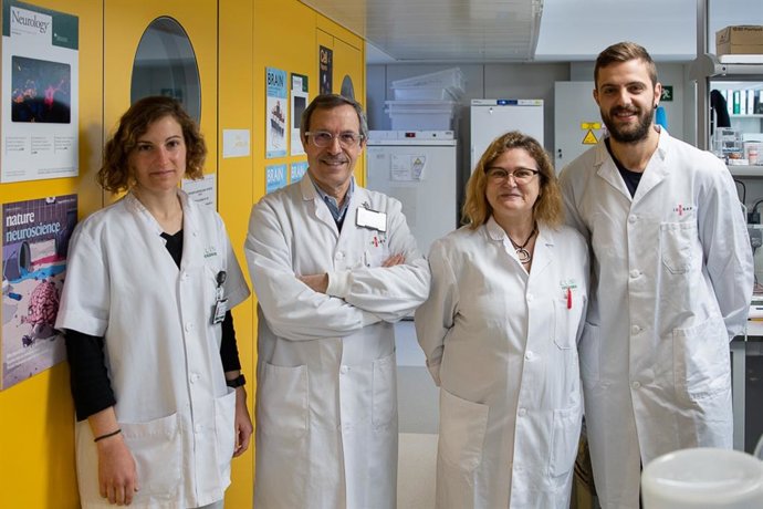 Los investigadores Mar Guasp, Josep Dalmau, Lidia Sabater y Jon Landa, autores del estudio.
