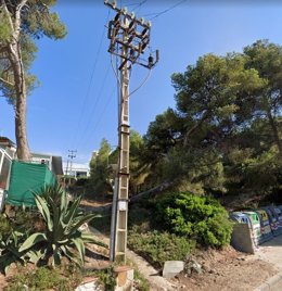 Endesa sotierra la última línea eléctrica aérea de la zona turística de Cap Salou (Tarragona)