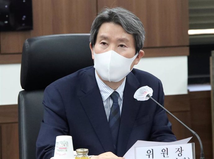 Archivo - El ministro de Unificación de Corea del Sur, Lee In Young.