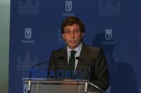 Almeida promete a los madrileños que el Gobierno municipal continuará "con la misma intensidad e ilusión" estos dos años