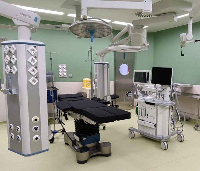 Archivo - Quirófano del Hospital del Sur