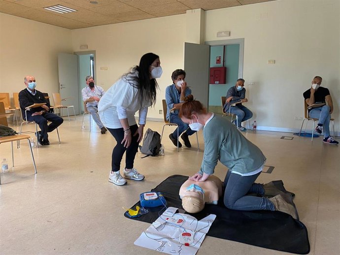 Las jornadas, organizadas por la delegación de Recursos Humanos y Prevención de Riesgos Laborales del Ayuntamiento de Alcalá de Guadaíra, han permitido formar al personal del Ayuntamiento y a monitores de entidades deportivas.