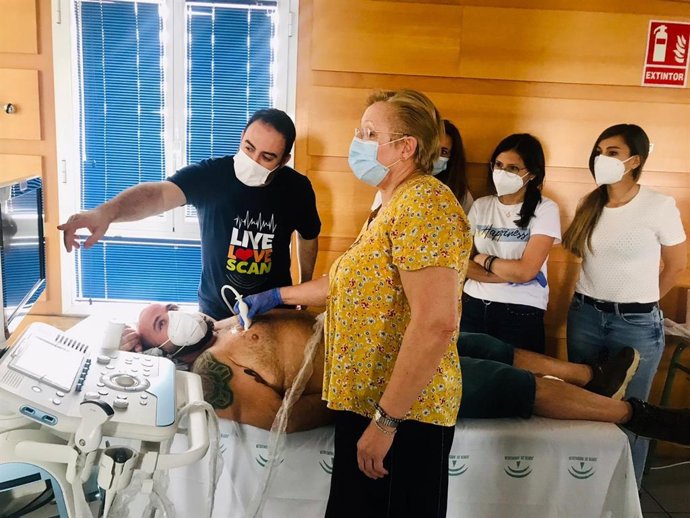 Formación en ecografía en el Hospital de Puerto Real.