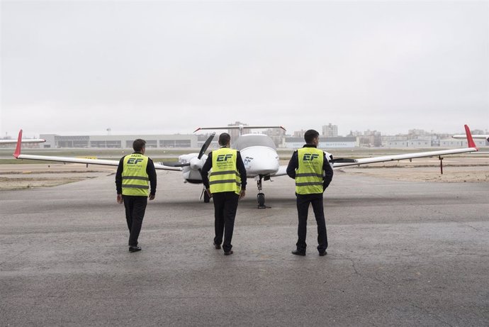 Archivo - Alumnos en pista de European Flyers, Centro de Formación de Vuelo líder en España