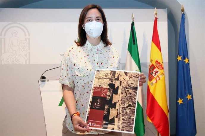 La delegada de Cultura y Patrimonio Histórico de la Junta de Andalucía en Córdoba, Cristina Casanueva, en rueda de prensa.