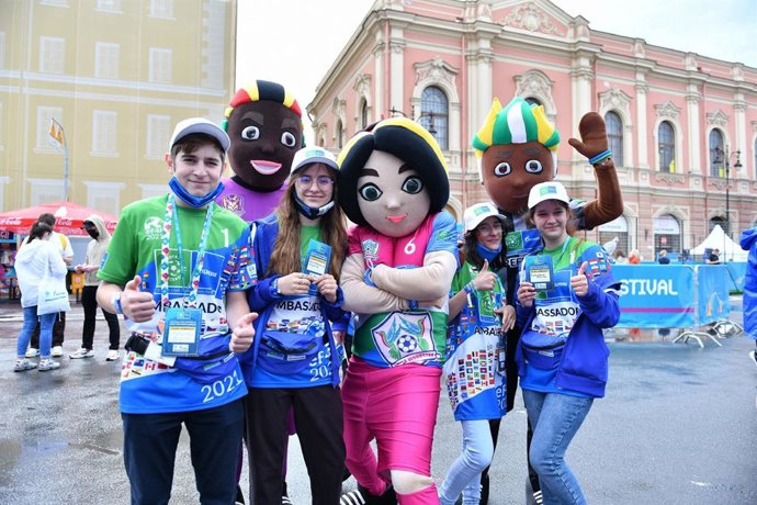 Young Journalists of the Gazprom Football for Friendship Euro 2020 News Bureau