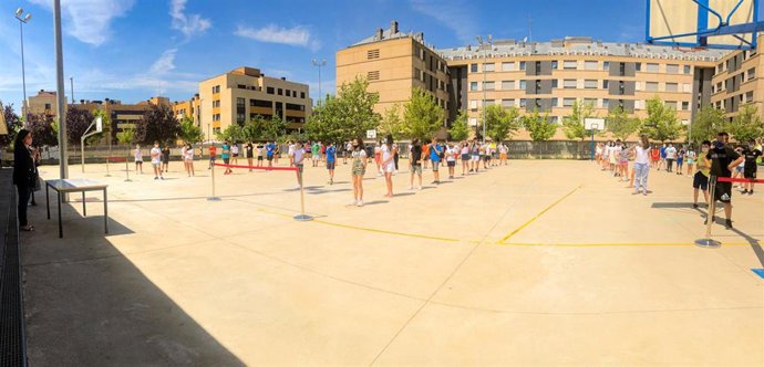La presidenta del Gobierno de La Rioja, Concha Andreu, ha visitado esta mañana, junto al consejero de Educación, Cultura, Deporte y Juventud, Pedro Uruñuela, el CEIP La Guindalera de Logroño