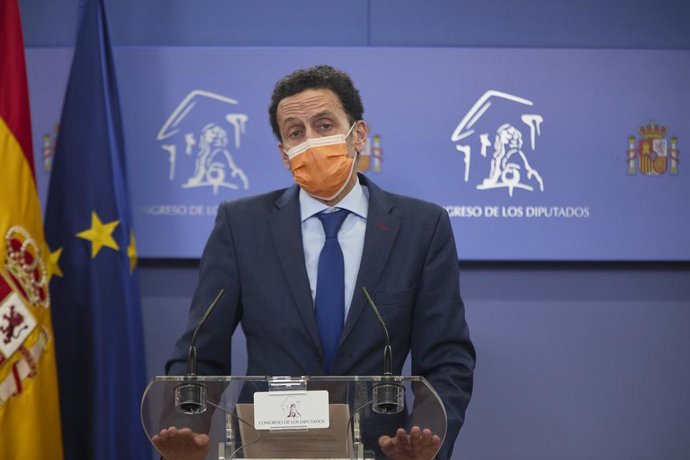 El líder de Ciudadanos, Edmundo Bal, interviene en una rueda de prensa anterior a una Junta de Portavoces, a 8 de junio de 2021, en la Sala Constitucional del Congreso de los Diputados, Madrid, (España).