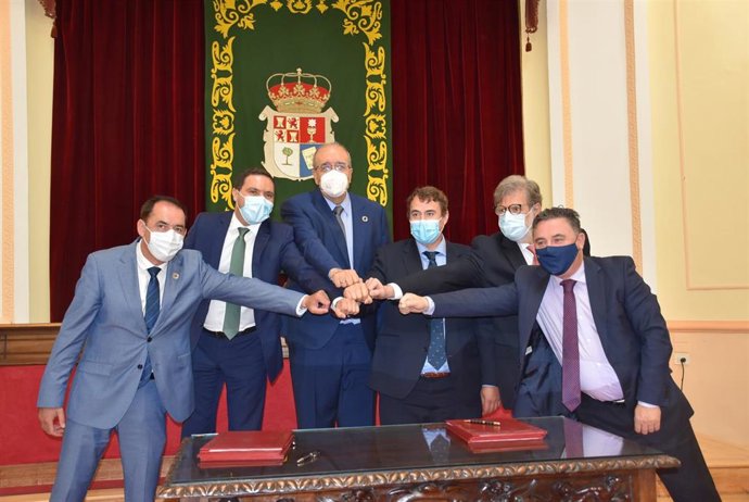 Diputaciones de Cuenca, Soria y Teruel apoyarán los proyectos de sus patronales provincias contra la despoblación