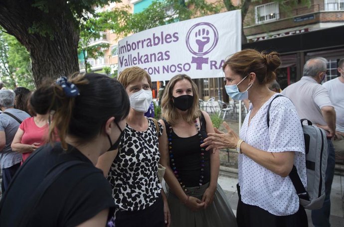 Unidas Podemos y Más Madrid defienden el mural feminista de Vallecas (Madrid)
