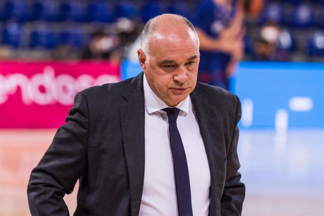 Pablo Laso, Head coach of Real Madrid  gestures during the Liga Endesa ACB Playoff final game 2 match between Fc Barcelona  and Real Madrid at Palau Blaugrana on June 15, 2021 in Barcelona, Spain.