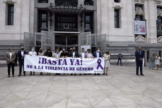 Protesta en el Palacio de Cibeles contra la violencia machista 