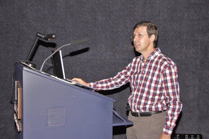 El catedrático de Petrología y Geoquímica de la Universidad de Las Palmas de Gran Canaria (ULPGC) y miembro del Grupo de Investigación GEOVOL, Francisco José Pérez Torrado