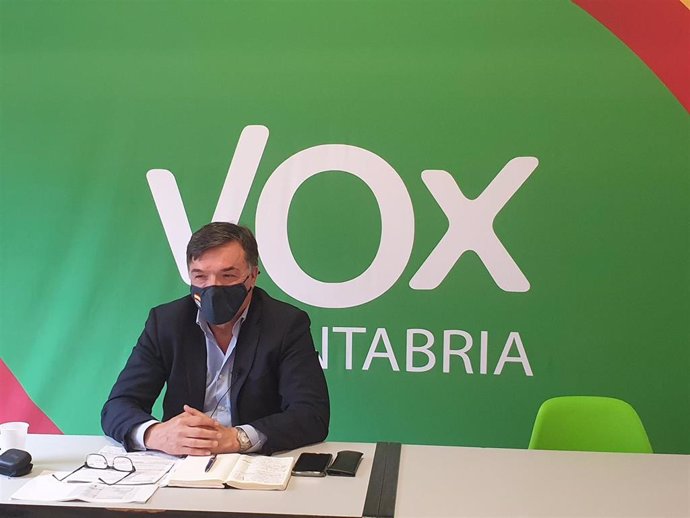 El portavoz de Vox en el Ayuntamiento de Santander, Guillermo Pérez-Cosío