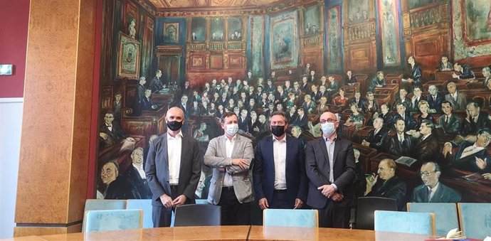 Reunión en el Ayuntamiento de París