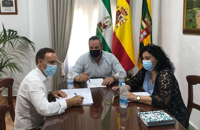 De la Encina con el alcalde de Paterna