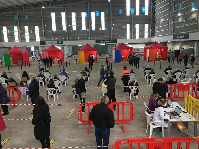 Archivo - Vacunación masiva área sanitaria VII.