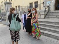 La Junta defiende "frenar un poco la desescalada" en Andalucía y pide precaución: "El virus sigue aquí"