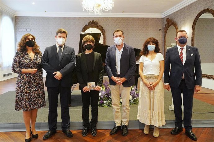 Presentación del convenio de colaboración entre el Ayuntamiento de Valladolid y la Fundación Fundos.