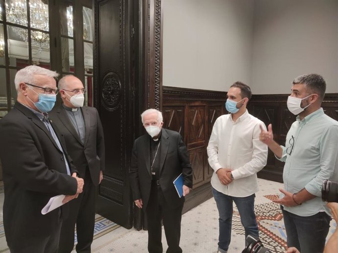 Reunión entre el alcalde de Valncia, Joan Ribó, y el cardenal Antonio Cañizares