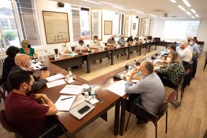 Reunión del consejero Ciriza con representantes municipales