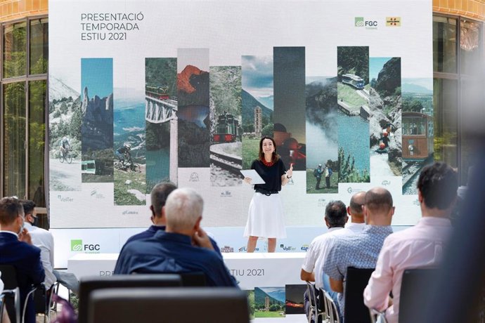 La presidenta de FGC, Marta Subir, durante la presentación.