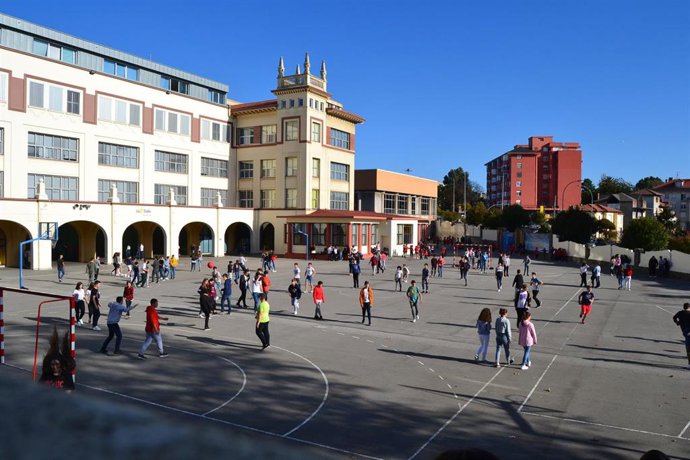 Archivo - Foto de archivo del colegio La Salle de Santander