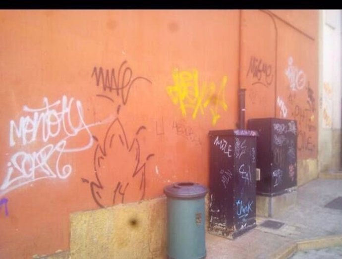 Archivo - Graffitti en el Oviedo antiguo