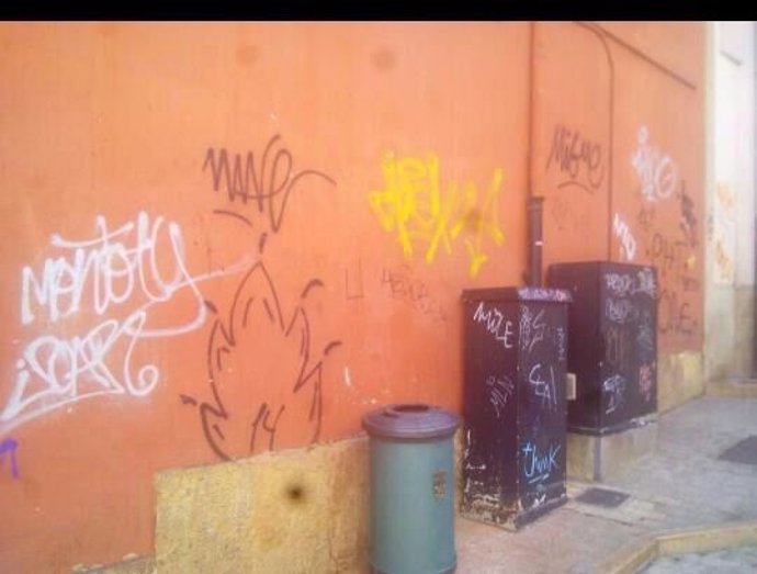 Archivo - Graffitti en el Oviedo antiguo