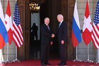 Biden califica de "productiva" su reunión con Putin y pide cooperar y alejarse del conflicto