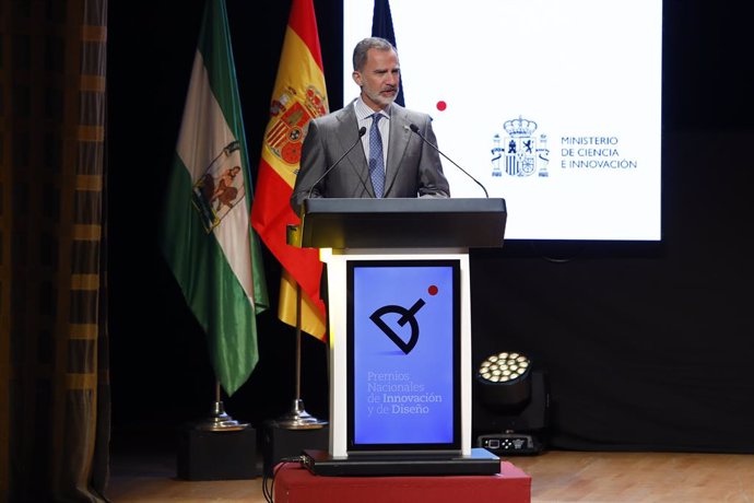 El Rey  Felipe, en el discurso de la entrega de los  Premios Nacionales de Innovación y Diseño a 10 de junio del 2021,  en el Palacio de Congresos de Granada, Andalucía, España