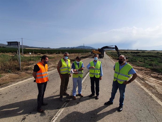 El director general de Carreteras, José Antonio Fernández Lladó, visita el inicio de la obra de la carretera RM-F19