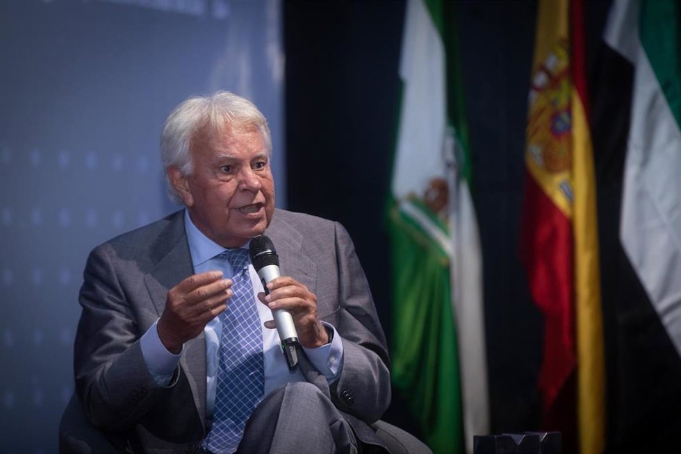 El expresidente del gobierno de España, Felipe Gónzalez, interviene el el acto donde se le entrega el galardón al Mejor Embajador de ámbito no económico. de los Premios Empresariales del Sur de España a 15 de junio del 2021 en Sevilla, Andalucía, España