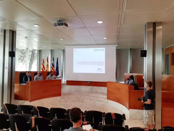 Presentación en Ibiza de las conclusiones del estudio de adaptación al cambio climático de los puertos, ligado al futuro plan general.