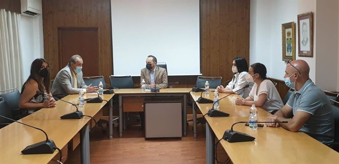 Reunión de la Junta y el Ayuntamiento de Peligros