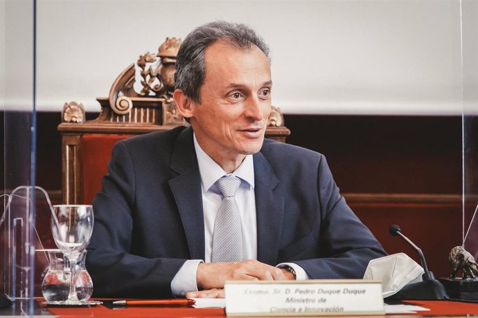 El Ministro Pedro Duque preside el acto de presentación del acceso libre al Diccionarios de Términos Médicos de la RANME