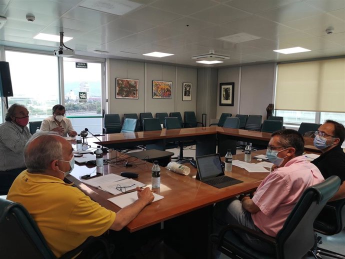 Reunión del conseller de Educación y Formación Profesional, Martí March, con representantes de MÉS per Menorca.