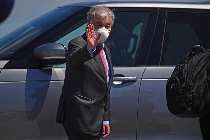 12 June 2021, United Kingdom, Newquay: Secretary-General of the United Nations Antonio Guterres arrives at Cornwall Airport Newquay to attend the G7 summit, taking place from 11 to 13 June. Photo: Ben Stansall/PA Wire/dpa