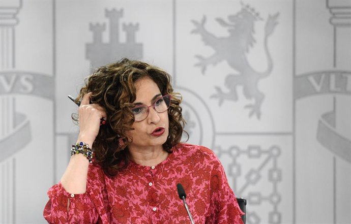 Arxiu - La ministra d'Hisenda, María Jesús Montero.