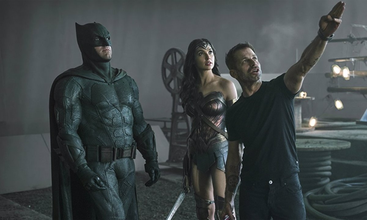 Zack Snyder Incendia Twitter Con Una Imagen De Sexo Entre Batman Y Catwoman